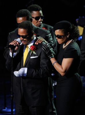 2009_MJ_Memorial_Service_020.jpg
