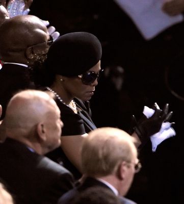 2009_MJ_Memorial_Service_027.jpg