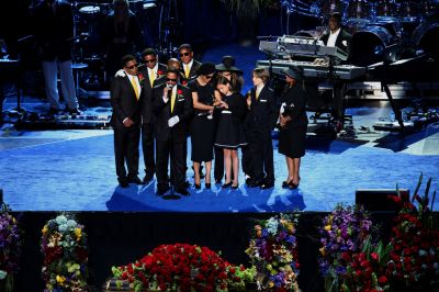 2009_MJ_Memorial_Service_08.jpg