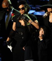 2009_MJ_Memorial_Service_018.jpg
