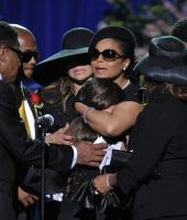 2009_MJ_Memorial_Service_05.jpg