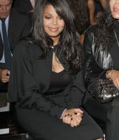 2009_MilanFashionWeek_VERSACE-03.jpg