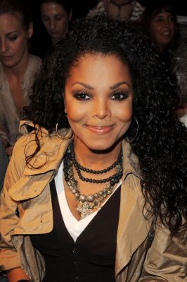 2009_MilanFashionWeek_GAULTIER-01.jpg