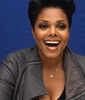 12953_celebrity_paradise_com_TheElder_JanetJackson2010_11_02_pressconferenceforColoredGirlsinLA8_122_182lo.jpg