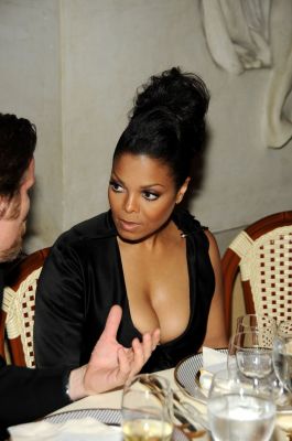2010_METGala_011.jpg