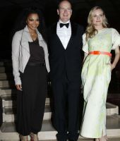 2001_LouvreGala_08.jpg