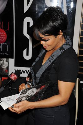 2011_TrueYou_BookSoup_04.jpg