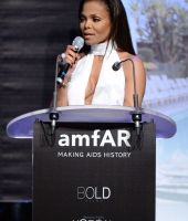 2012_amfAR_Cannes_Speech_024.jpg