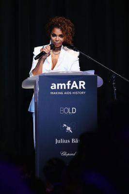 2013_amfARCannes_042.jpg