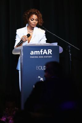 2013_amfARCannes_043.jpg