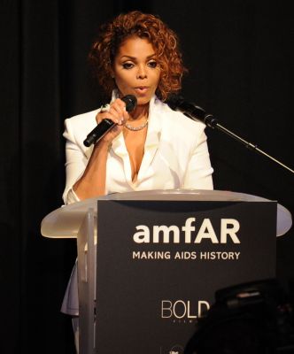 2013_amfARCannes_046.jpg