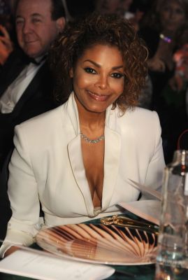 2013_amfAR_dinner_005.jpg