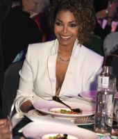 2013_amfARCannes_038.jpg