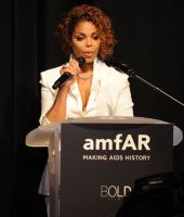 2013_amfARCannes_046.jpg